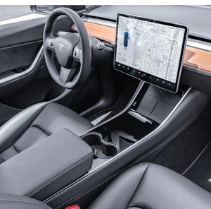 Meet your Posher, Estee